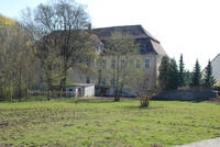 Schloss Naunhof - leerstehend seit 2002 - hat einen enormen Sanierungsbedarf. Ab Februar 2016 soll es bezugsfertig sein.